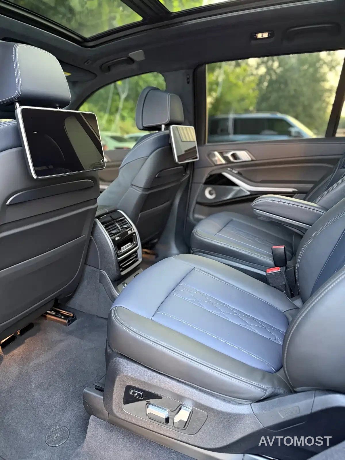 BMW X7 2020 xDrive M50i Kaguya Limited Edition — фото 16