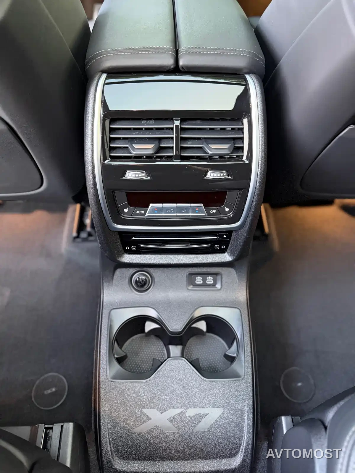 BMW X7 2020 xDrive M50i Kaguya Limited Edition — фото 20