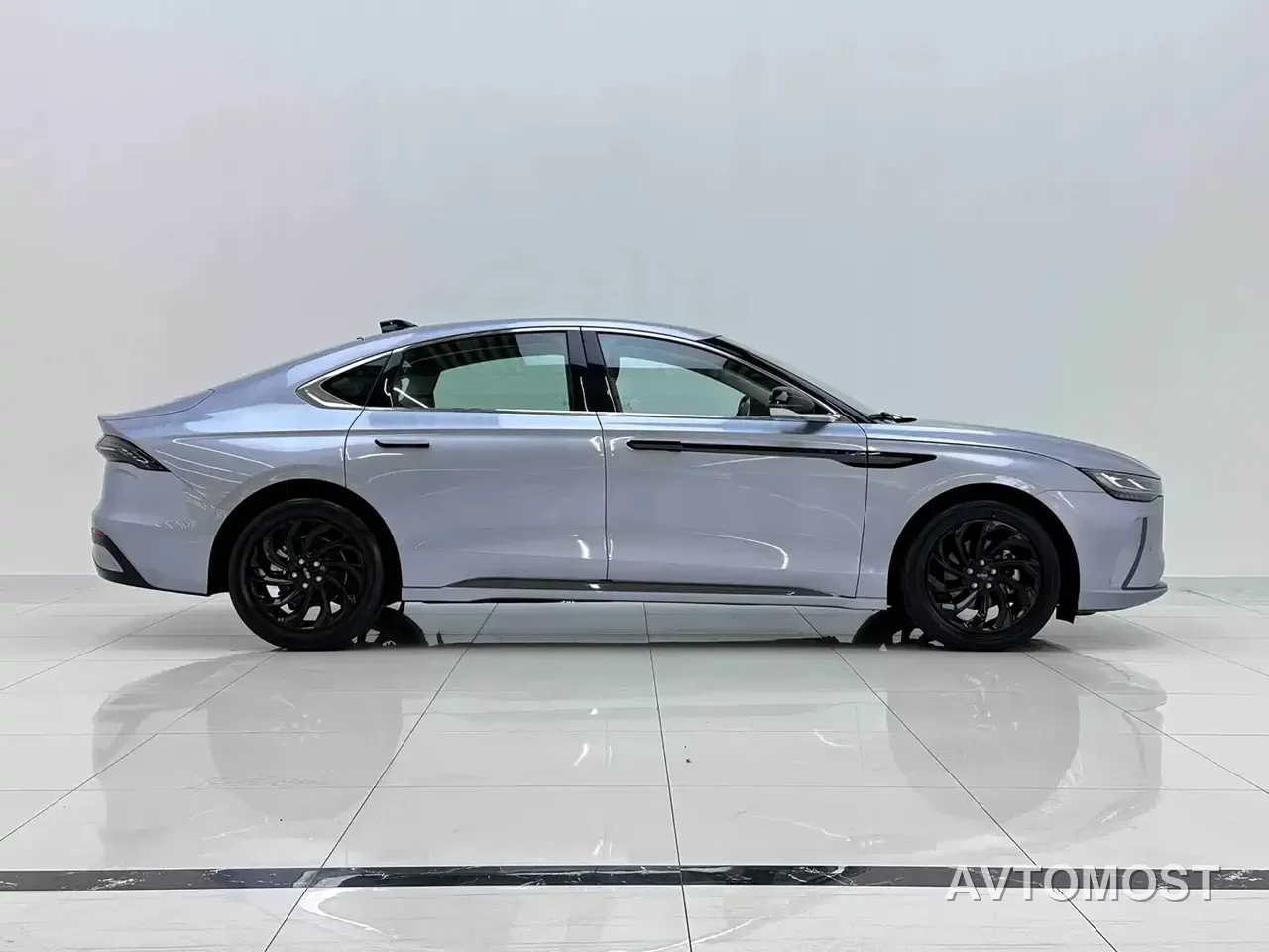 Lincoln Z 2024 2.0T 2WD Premium Hybrid Edition — фото 5