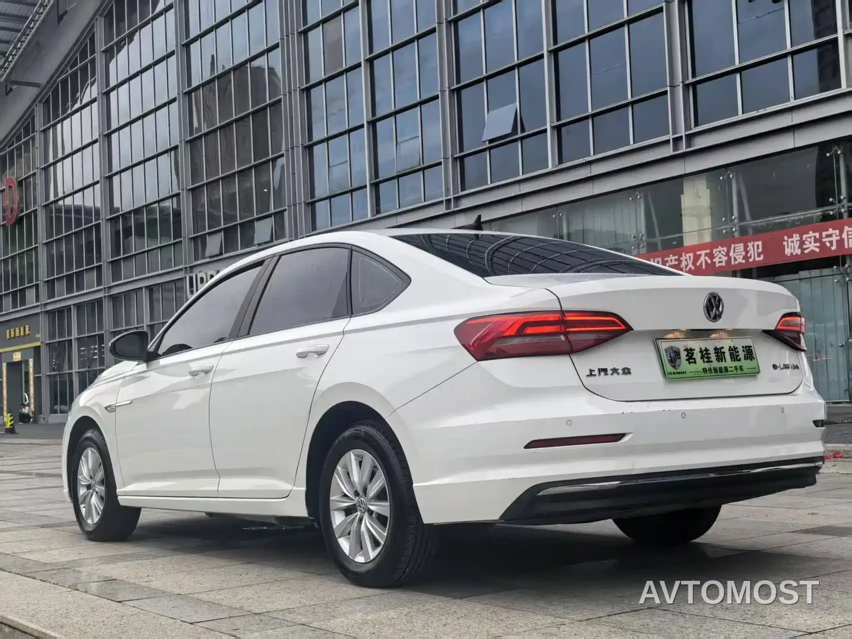 Volkswagen VW Lavida EV 2019 Premium Edition — фото 6