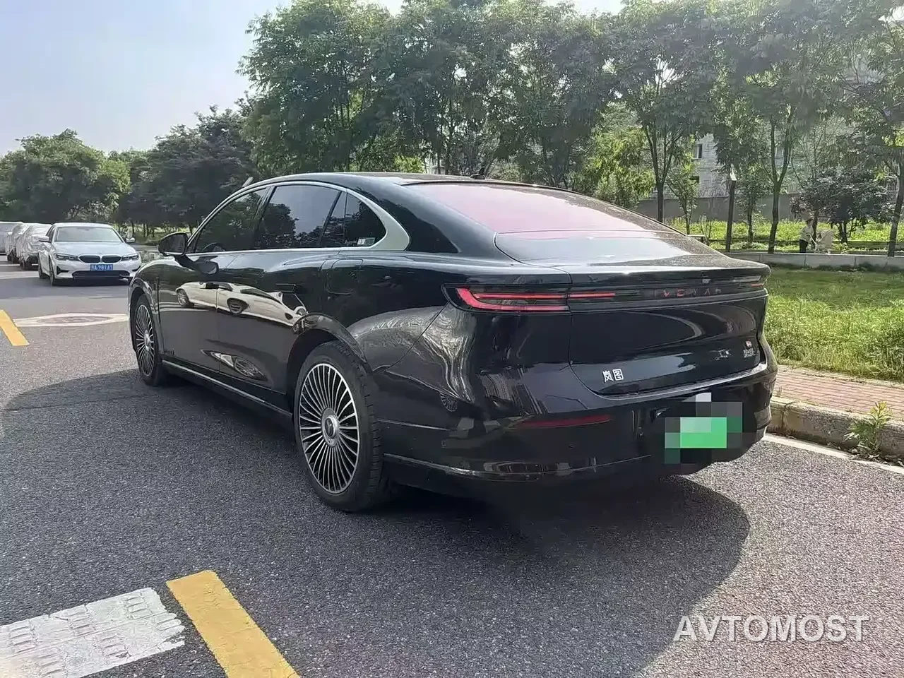VOYAH Zhuiguang L 2025 Mid-configuration Model — фото 5