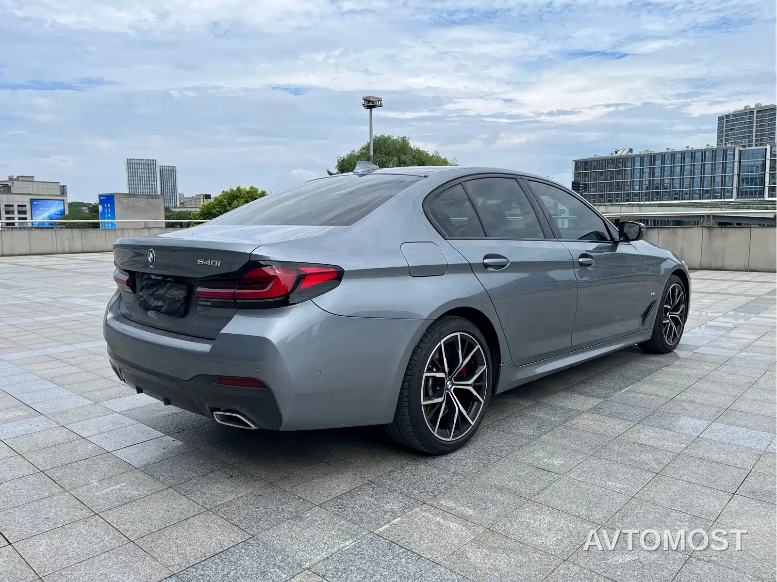 BMW 5 Series (Import) 2022 Facelift 540i Style Edition M Sport Package — фото 6