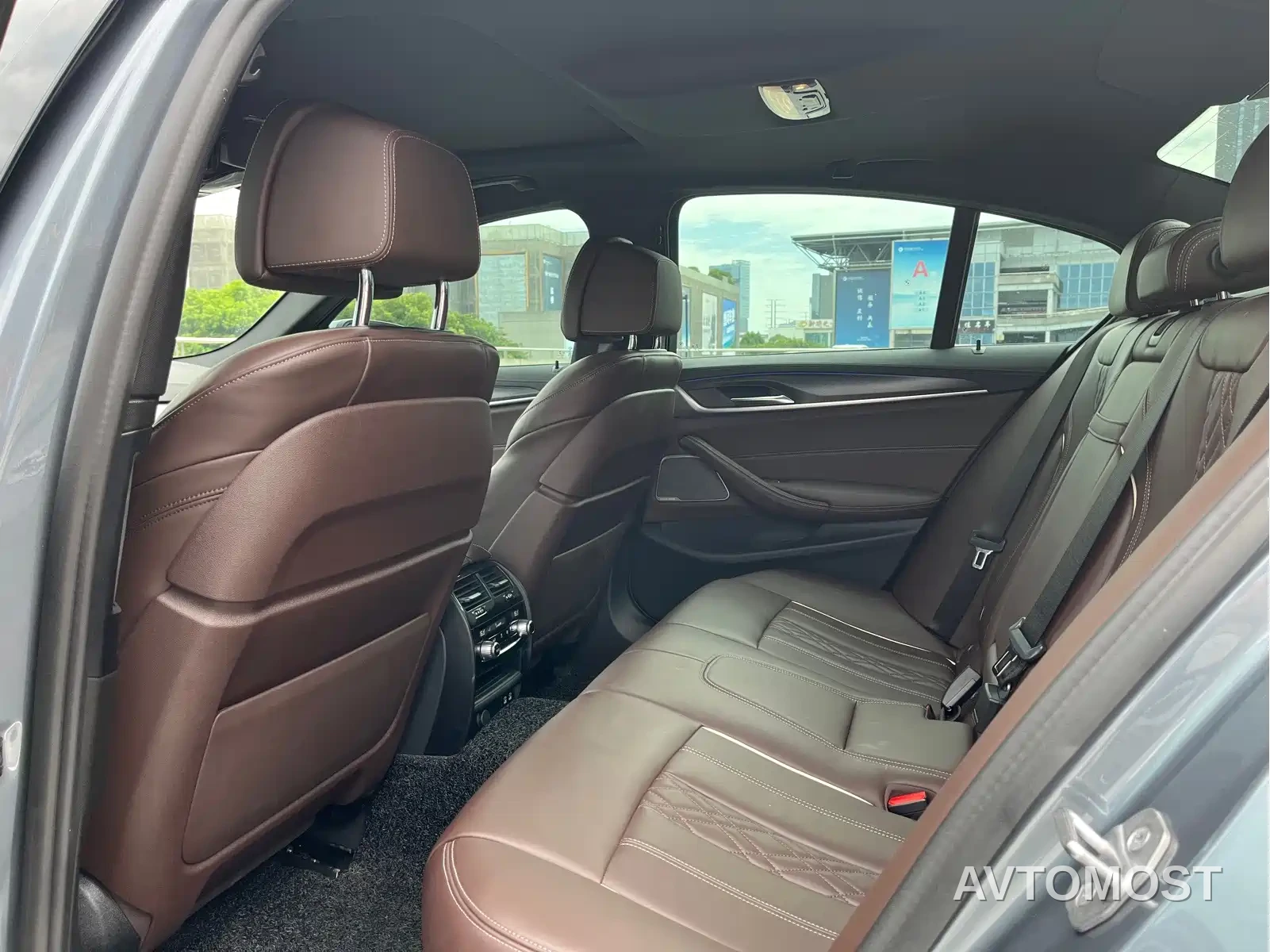 BMW 5 Series (Import) 2022 Facelift 540i Style Edition M Sport Package — фото 8