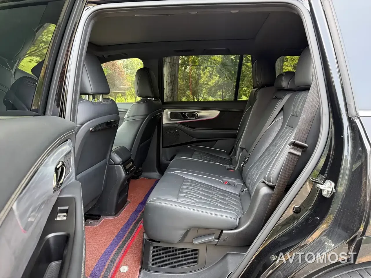 GAC Trumpchi GS8 2022 Dual Engine Series 2.0TM 2WD Premium Edition (7-Seater) — фото 8