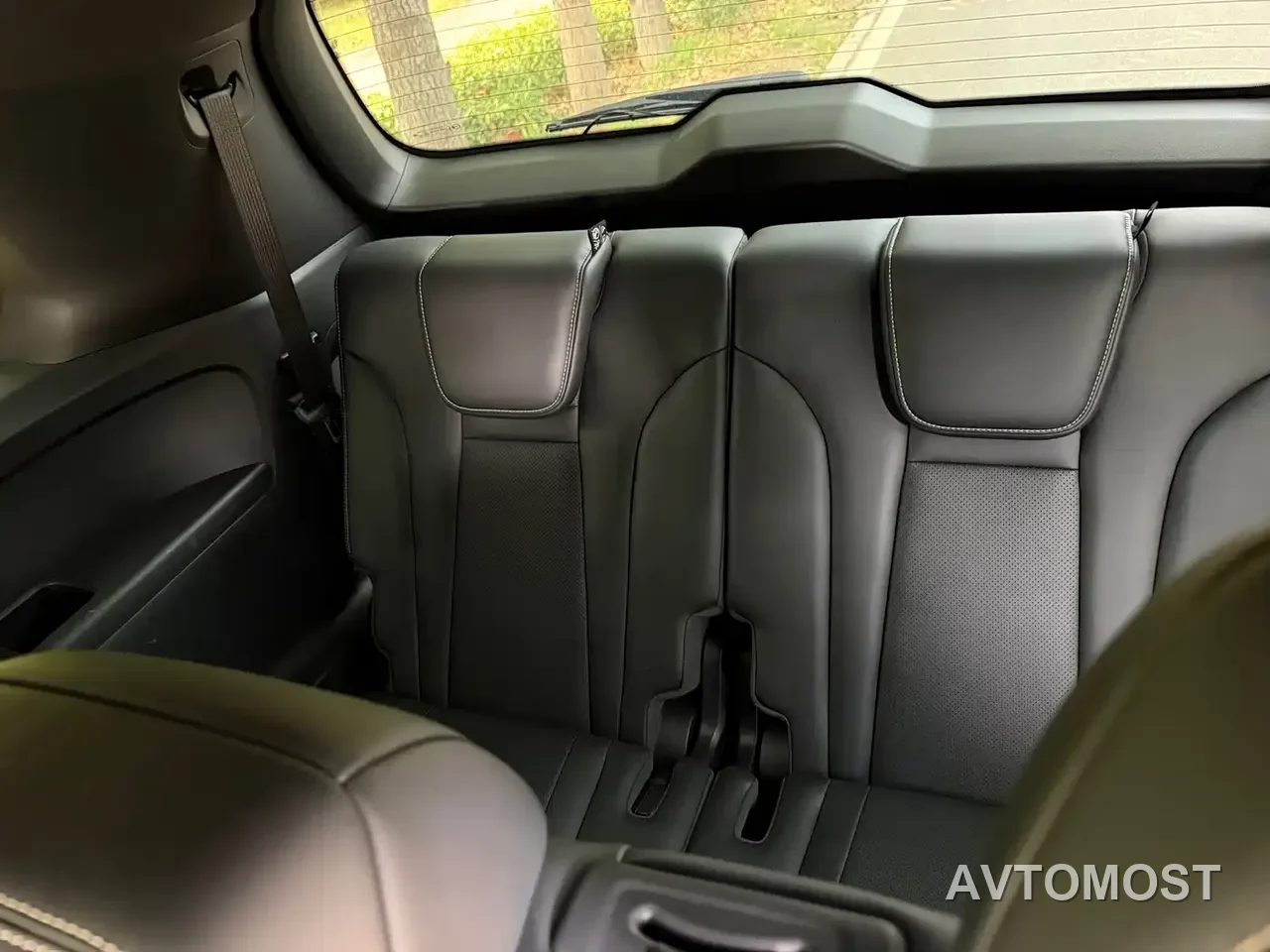 GAC Trumpchi GS8 2022 Dual Engine Series 2.0TM 2WD Premium Edition (7-Seater) — фото 9