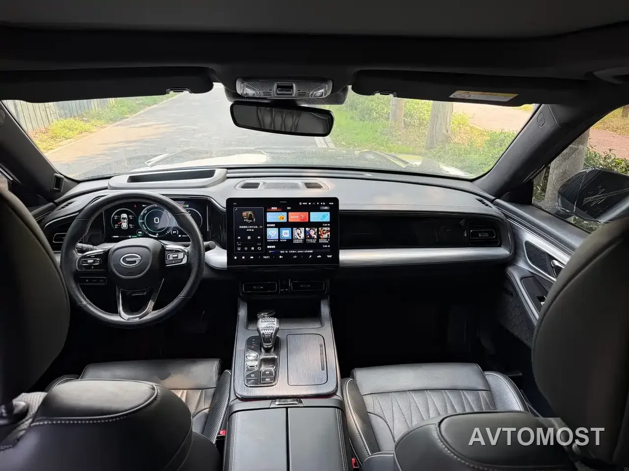 GAC Trumpchi GS8 2022 Dual Engine Series 2.0TM 2WD Premium Edition (7-Seater) — фото 10