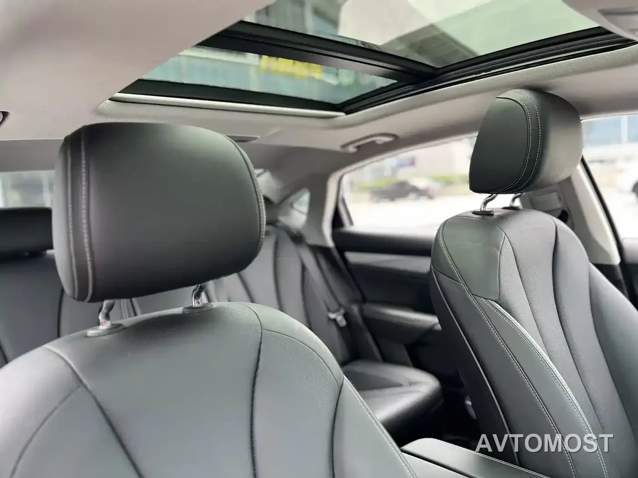 Geely Borui PHEV 2021 1.5T ePro Leading Glory Edition — фото 9