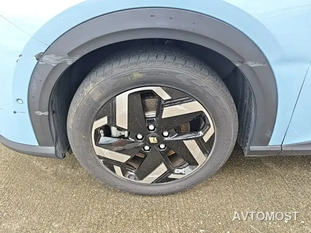 Baojun Yunhai 2024 140km Plug-in Hybrid — фото 13