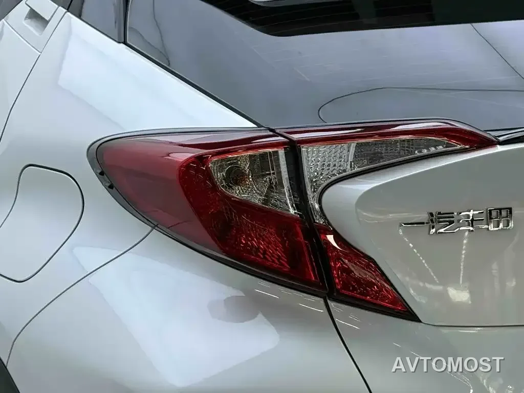Toyota IZOA 2023 Hybrid 2.0L Yi-Xiang Edition — фото 7
