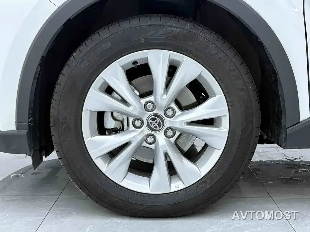 Toyota IZOA 2023 Hybrid 2.0L Yi-Xiang Edition — фото 8