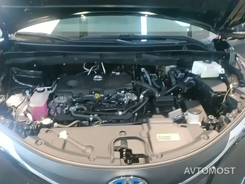 Toyota Granvia 2023 2.5L Hybrid Comfort Edition — фото 16