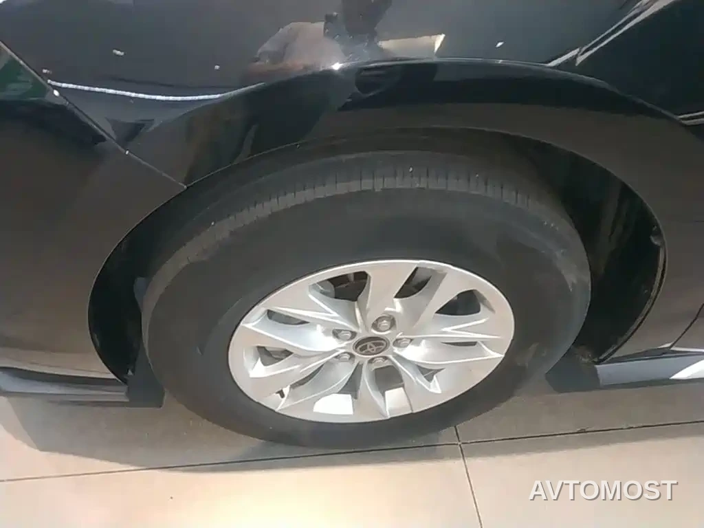Toyota Granvia 2023 2.5L Hybrid Comfort Edition — фото 25