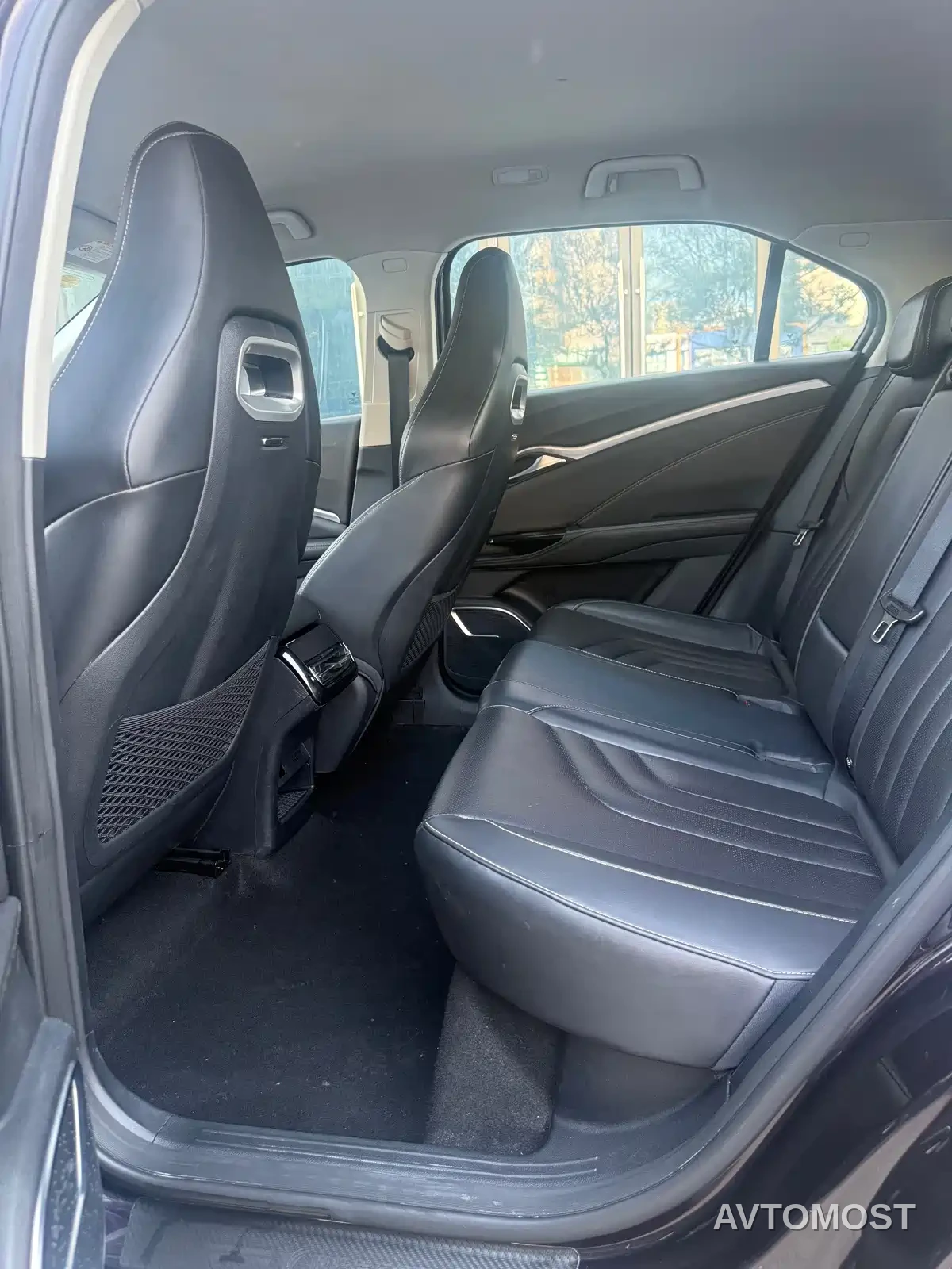 Nezha Auto Neta U 2022 Pro 400 Ride-hailing Edition — фото 7
