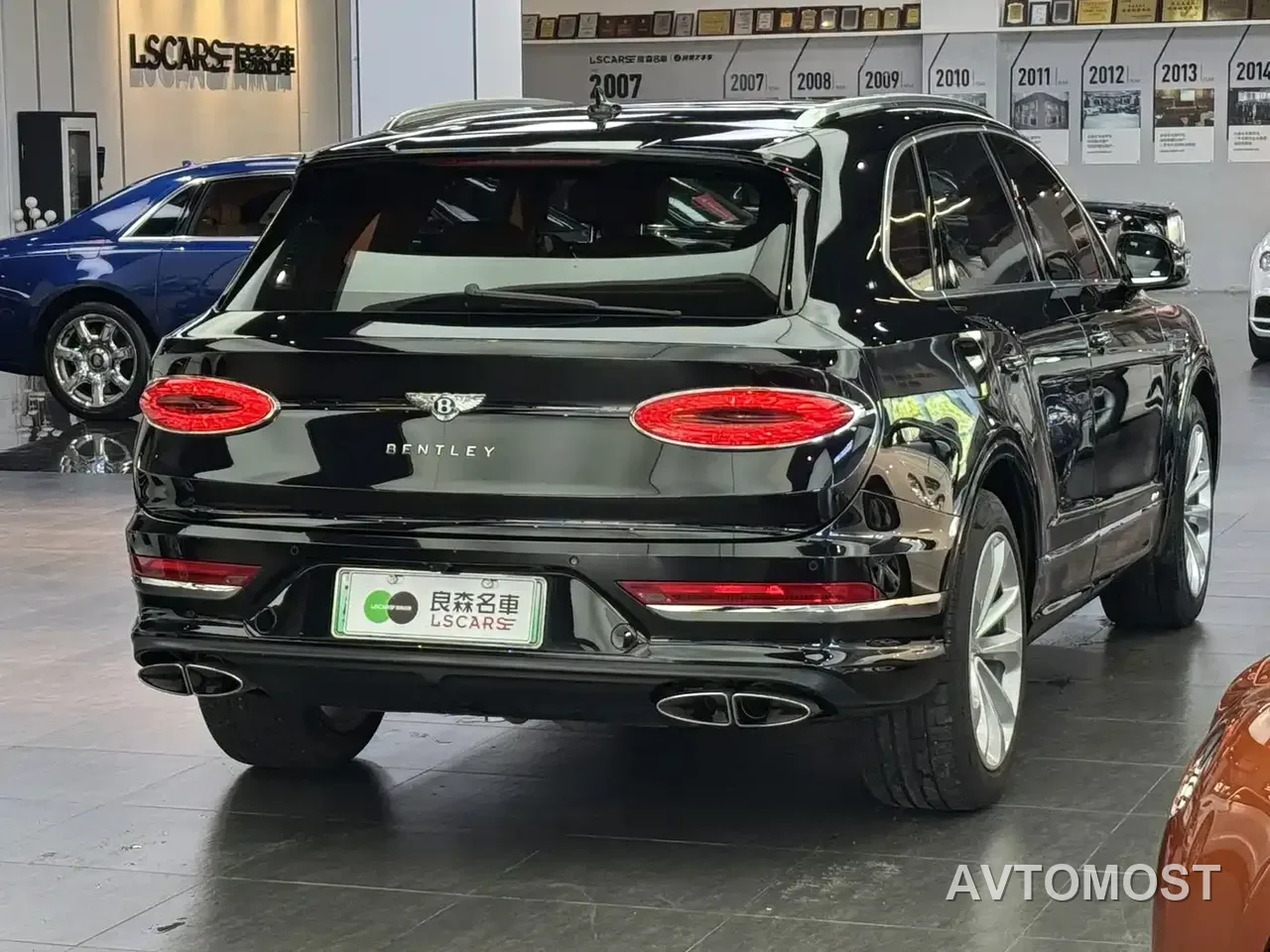 Bentley Bentayga Hybrid 2021 3.0T PHEV — фото 4