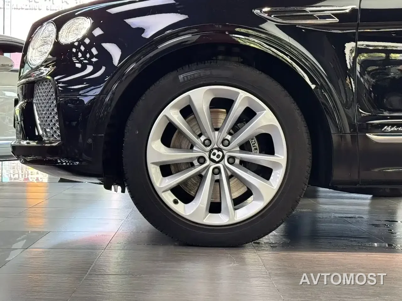 Bentley Bentayga Hybrid 2021 3.0T PHEV — фото 13