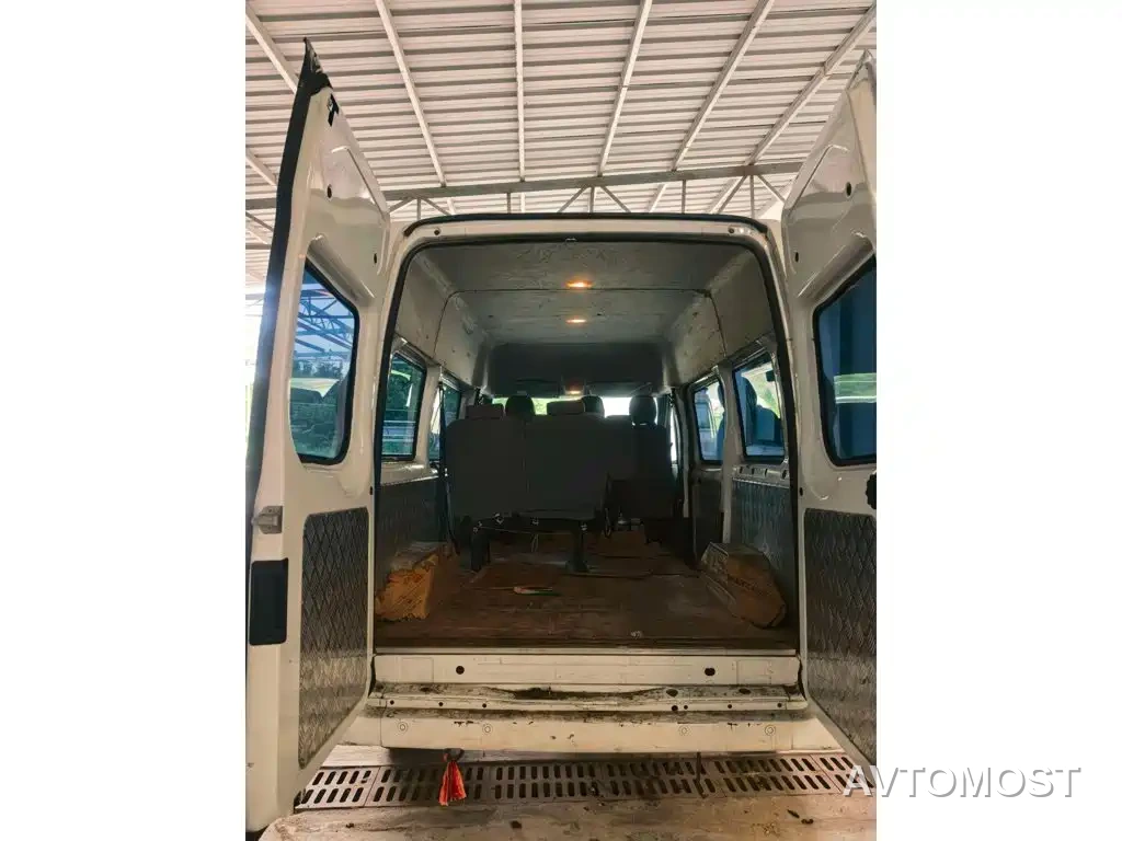 Jiangling JMC Fushun 2023 Model 2.0T Manual Short Wheelbase Medium Roof Commercial Multi-purpose Vehicle 5-seater — фото 4