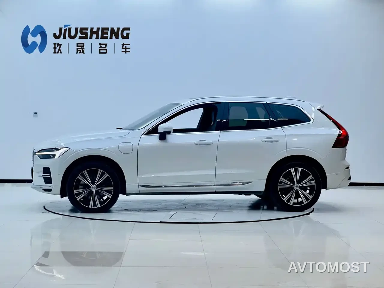 Volvo XC60 Plug-in Hybrid 2022 T8 PHEV AWD Inscription Luxury — фото 2
