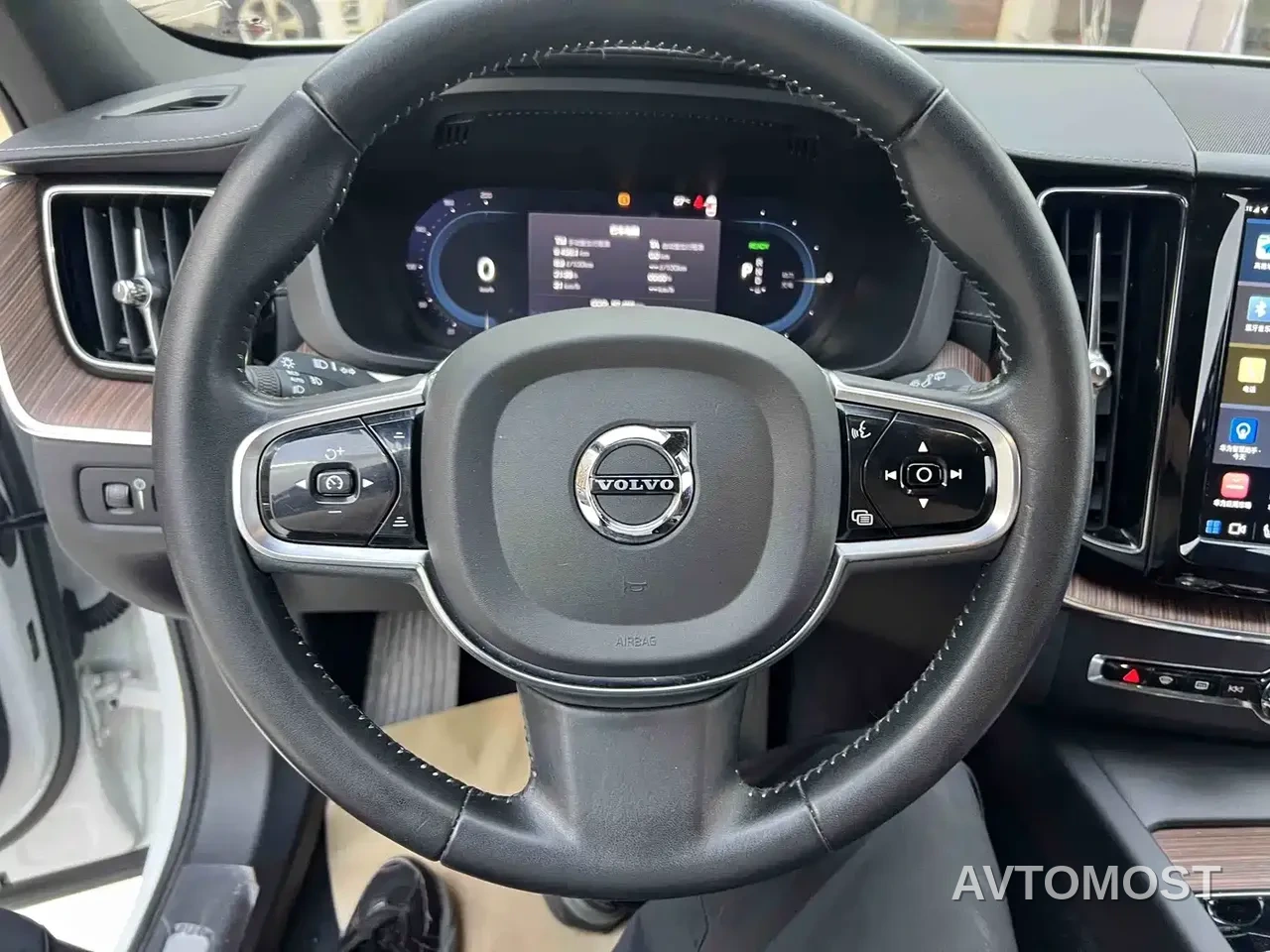 Volvo XC60 Plug-in Hybrid 2022 T8 PHEV AWD Inscription Luxury — фото 7