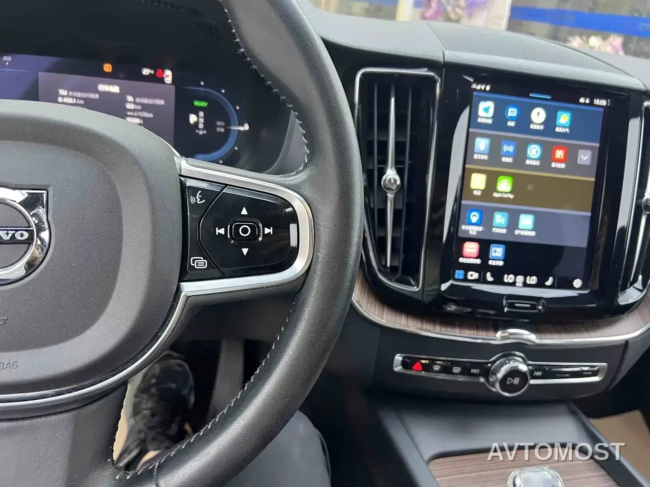 Volvo XC60 Plug-in Hybrid 2022 T8 PHEV AWD Inscription Luxury — фото 8