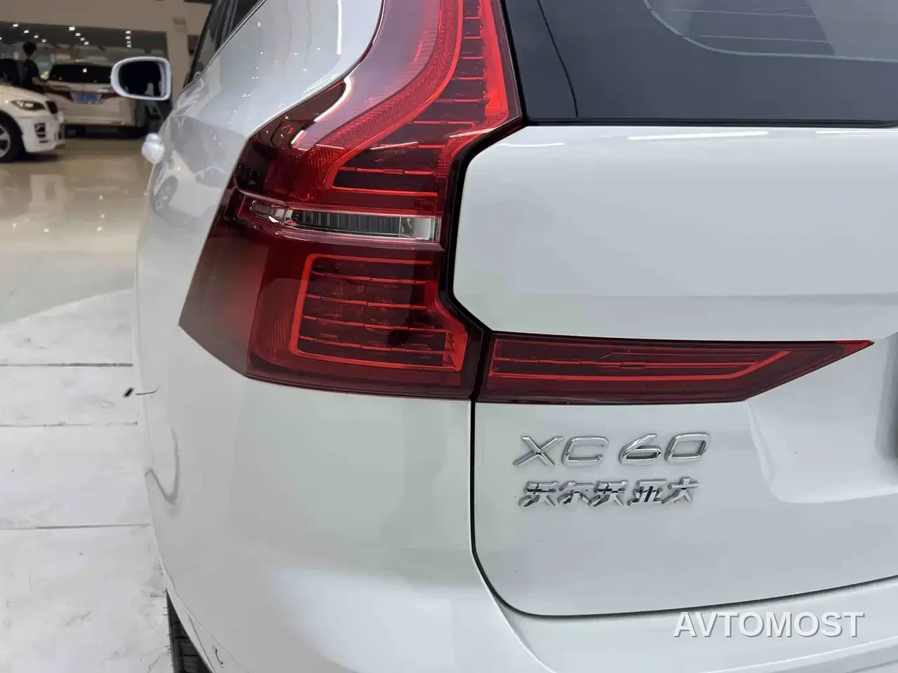 Volvo XC60 Plug-in Hybrid 2022 T8 PHEV AWD Inscription Luxury — фото 13