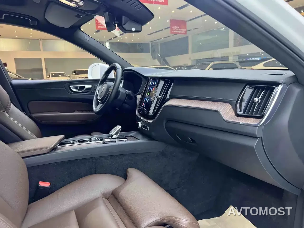 Volvo XC60 Plug-in Hybrid 2022 T8 PHEV AWD Inscription Luxury — фото 18