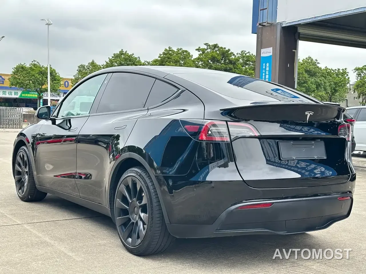 Tesla Model Y 2021 Standard Range Rear-Wheel Drive — фото 6