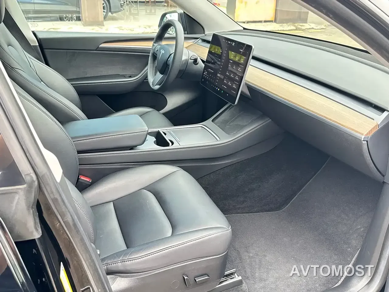 Tesla Model Y 2021 Standard Range Rear-Wheel Drive — фото 10