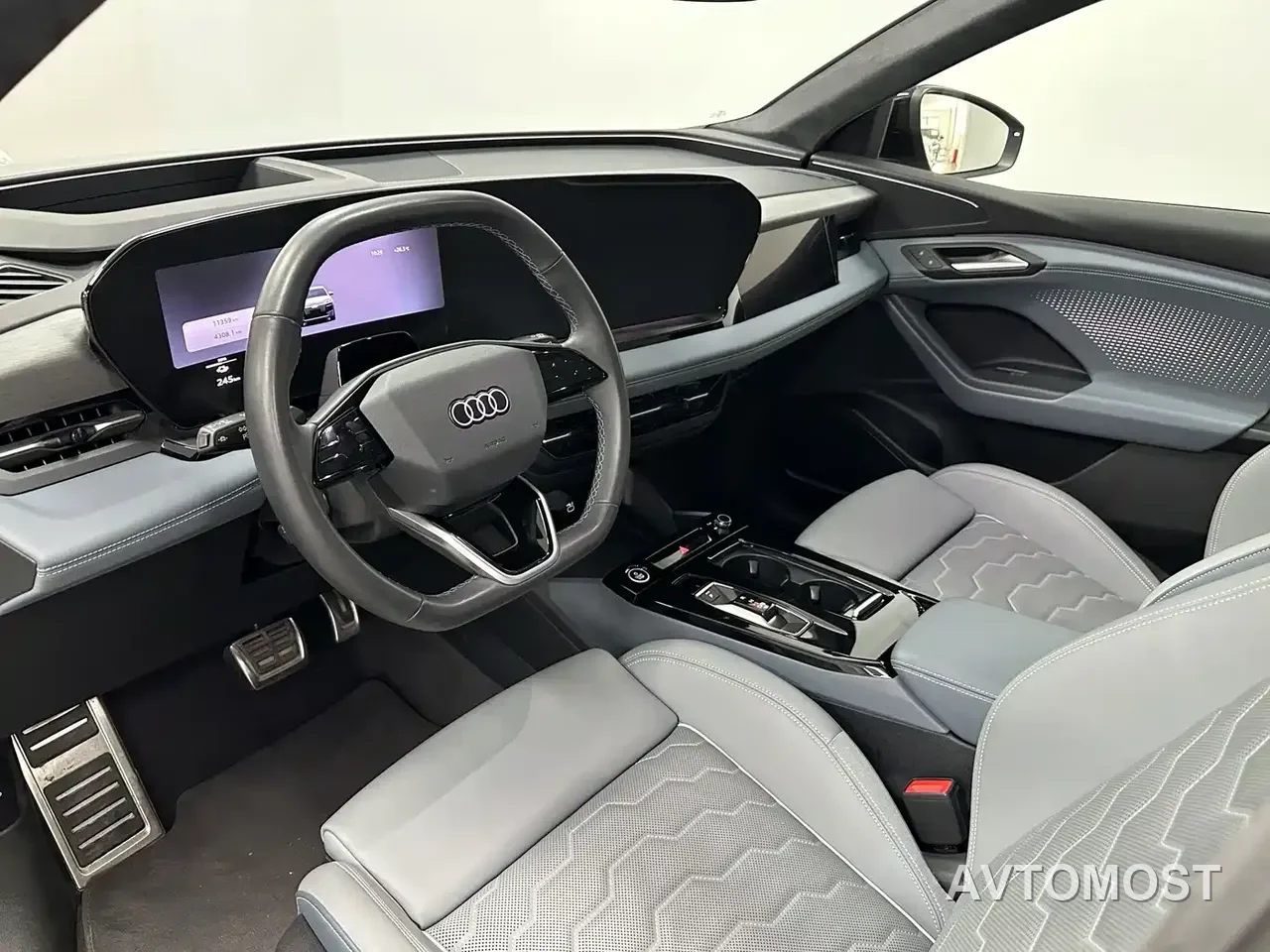 Audi Q6L e-tron 2025 Model Pioneer Edition — фото 10