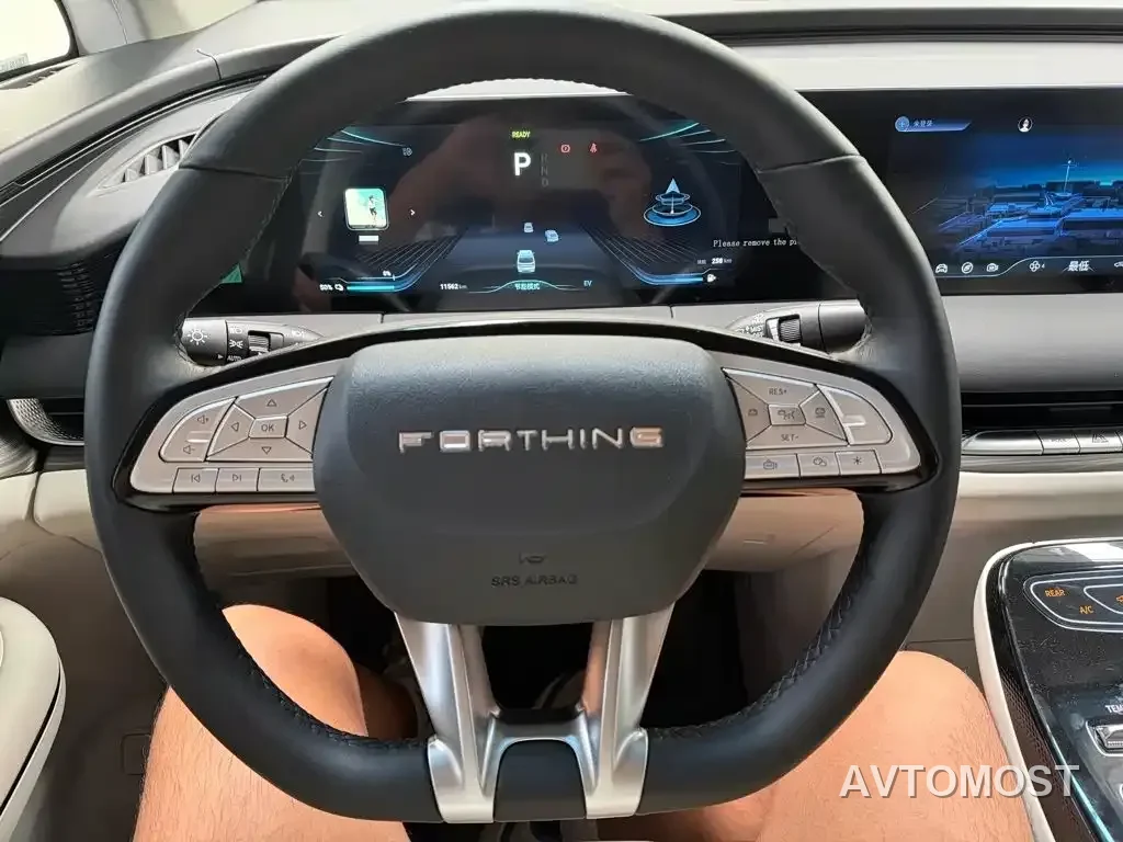 Dongfeng Fengxing Starlight V9 2026 Beyond Joy Series 200km Luxury — фото 2