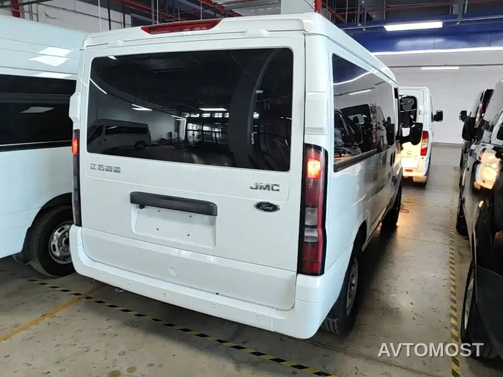 Jiangling JMC Fushun 2023 2.0T Manual Short Wheelbase Low Roof Commercial MPV 6 Seats with Lift-up Tailgate — фото 5