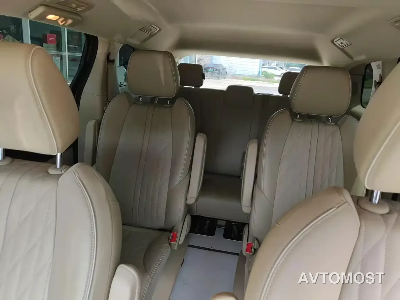 Buick GL8 2023 Land Business Class 652T Smart Luxury — фото 10