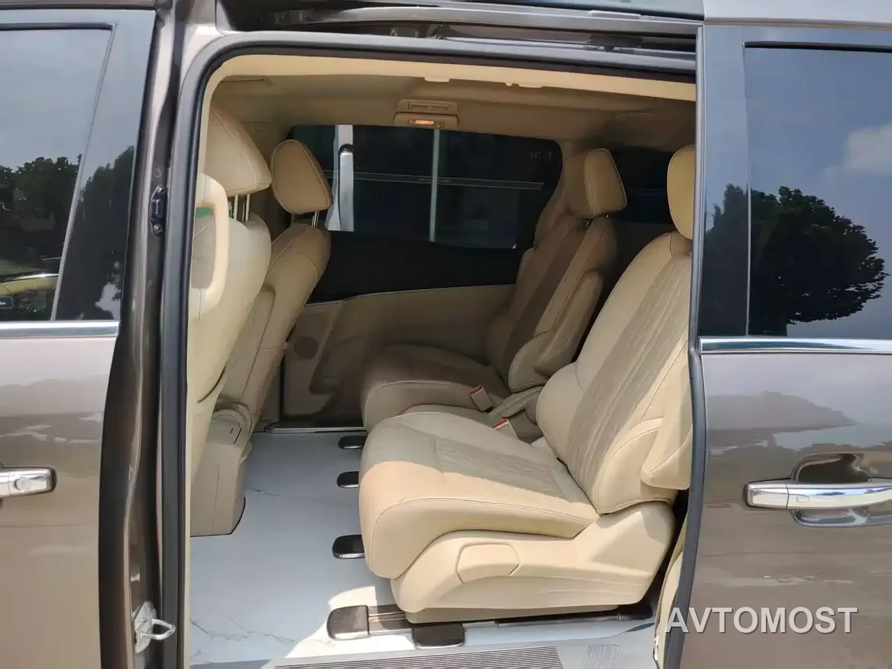 Buick GL8 2023 Land Business Class 652T Smart Luxury — фото 9