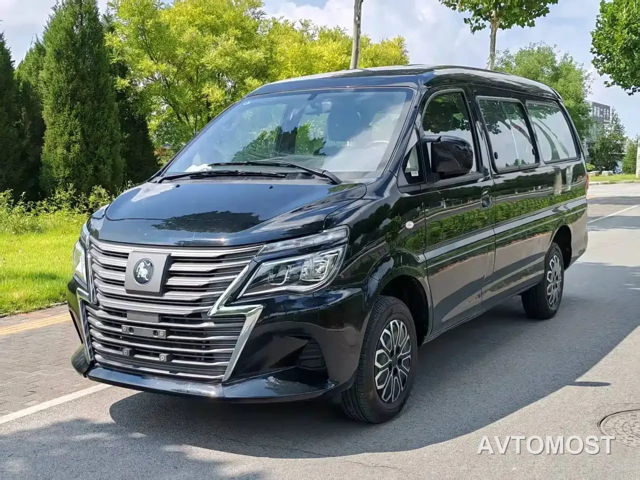 Dongfeng Fengxing Lingzhi New Energy 2025 110km EREV Basic 5-seater — фото 2