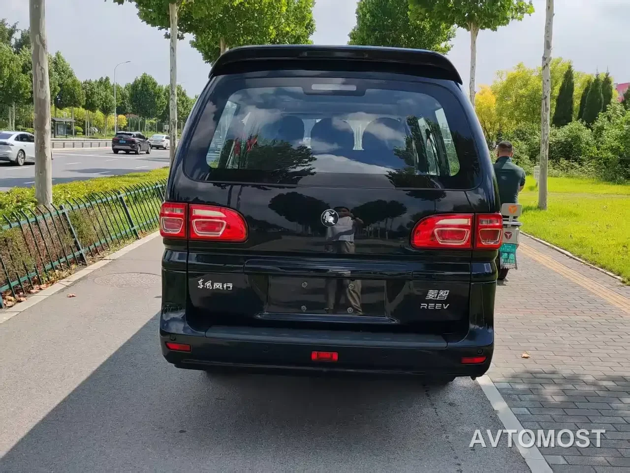 Dongfeng Fengxing Lingzhi New Energy 2025 110km EREV Basic 5-seater — фото 7