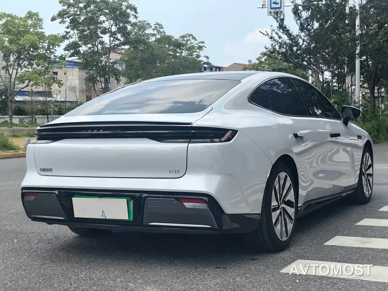 Geely Galaxy E8 2024 550km RWD MAX — фото 11
