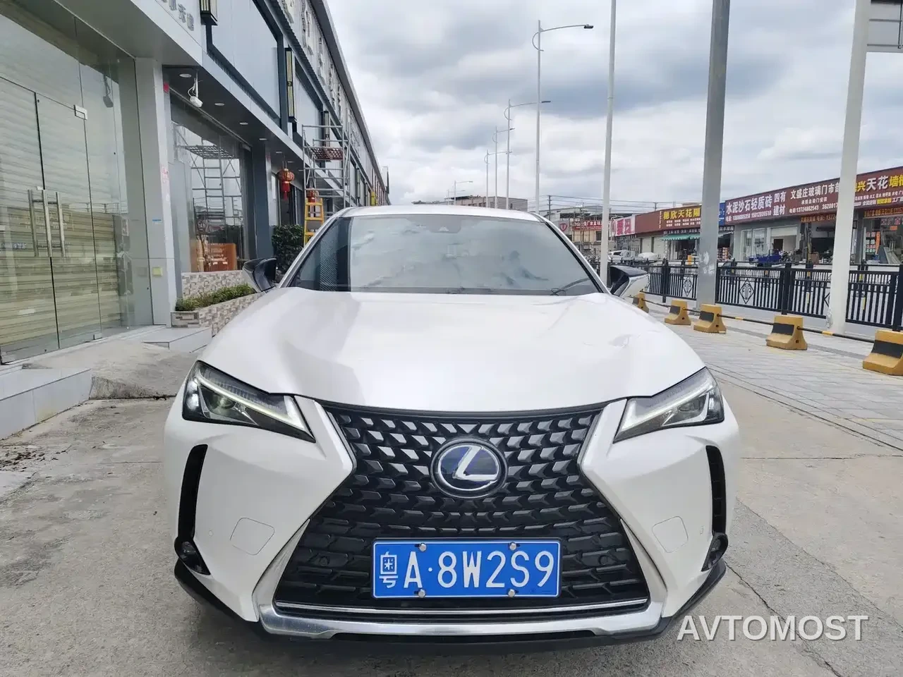 Lexus UX 2020 260h Explore Fun Edition — фото 5