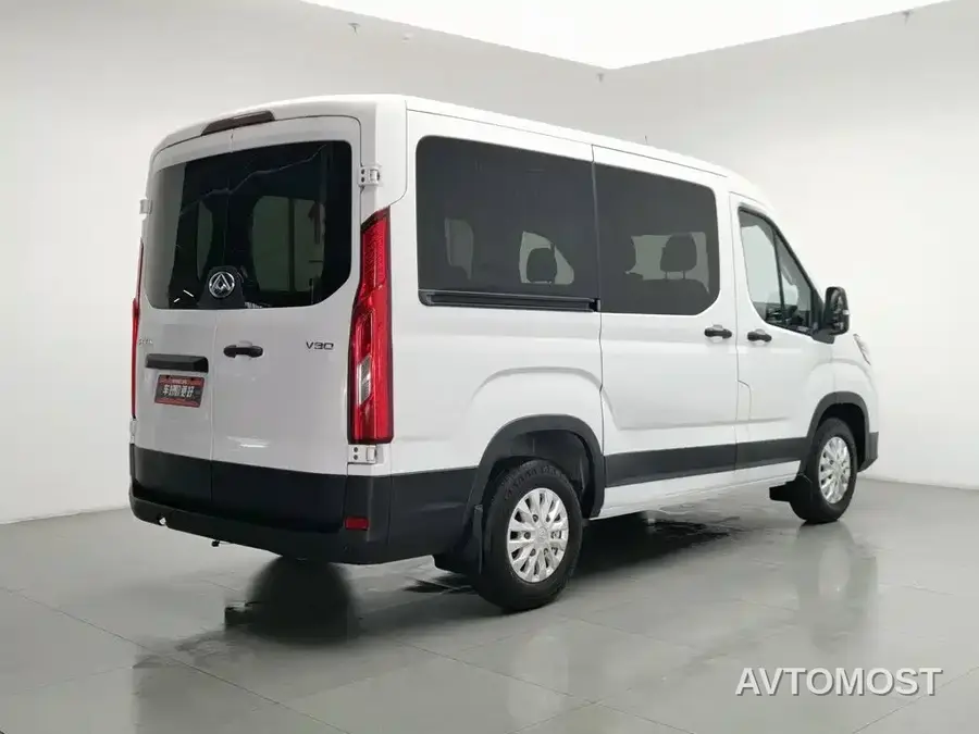 SAIC Maxus Xintu V90 2020 2.0T Manual YunJie Edition FWD Single Rear Tire Short Wheelbase Medium Roof 6-seater