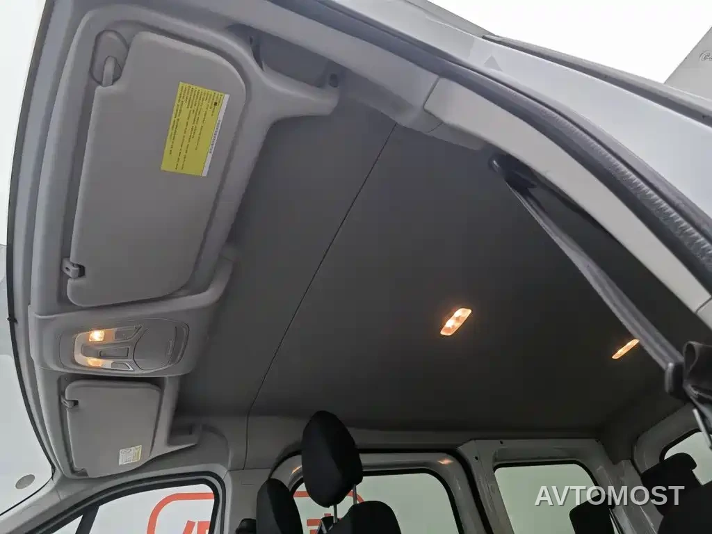 SAIC Maxus Xintu V90 2020 2.0T Manual YunJie Edition FWD Single Rear Tire Short Wheelbase Medium Roof 6-seater — фото 13