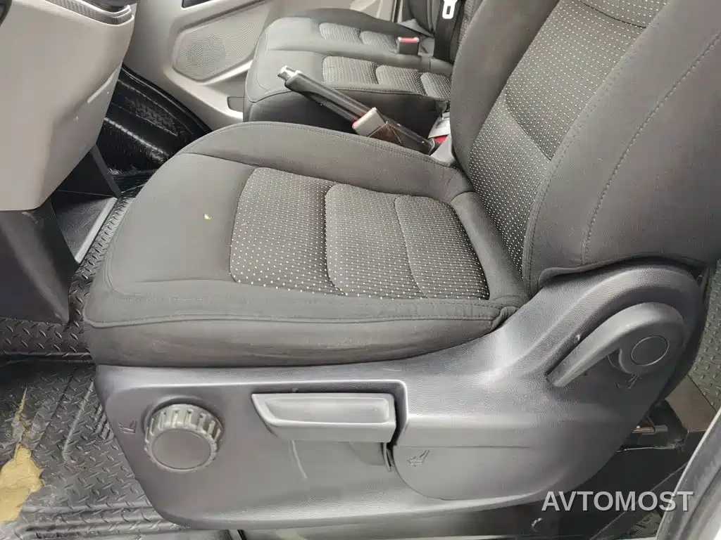 SAIC Maxus Xintu V90 2020 2.0T Manual YunJie Edition FWD Single Rear Tire Short Wheelbase Medium Roof 6-seater — фото 19