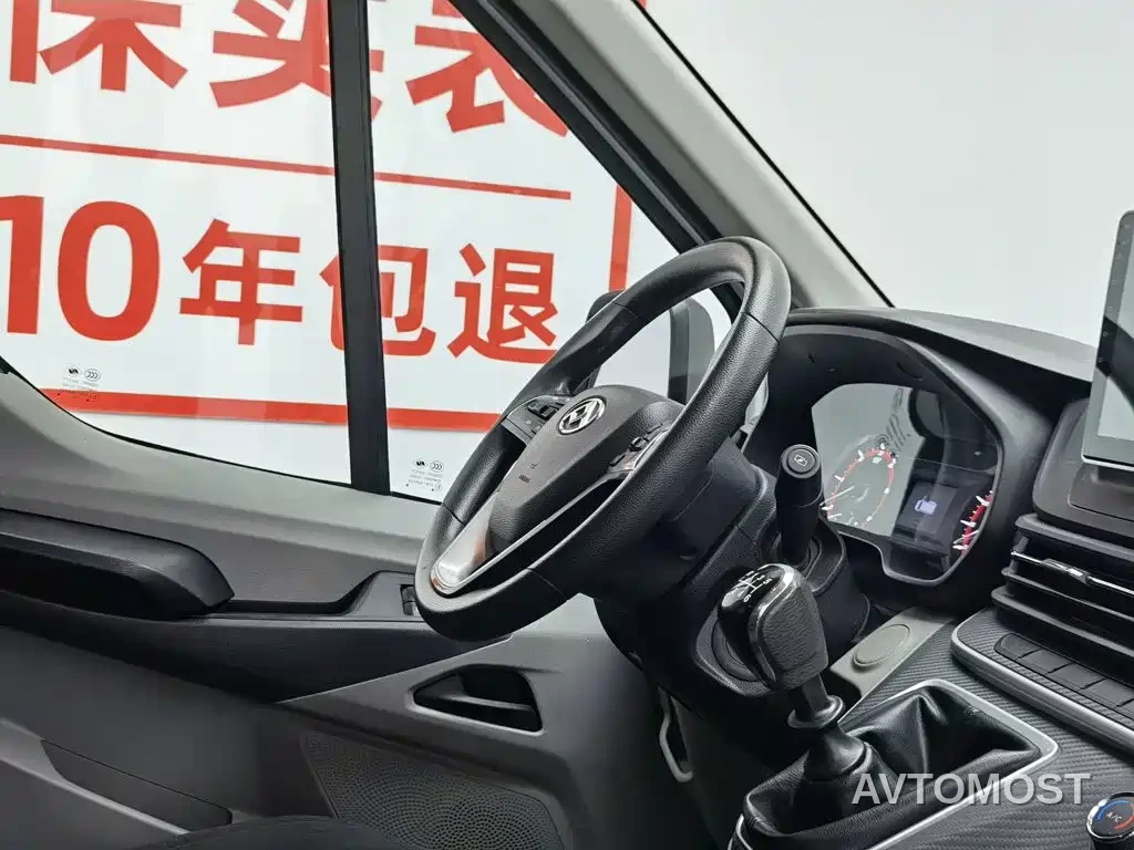 SAIC Maxus Xintu V90 2020 2.0T Manual YunJie Edition FWD Single Rear Tire Short Wheelbase Medium Roof 6-seater — фото 21