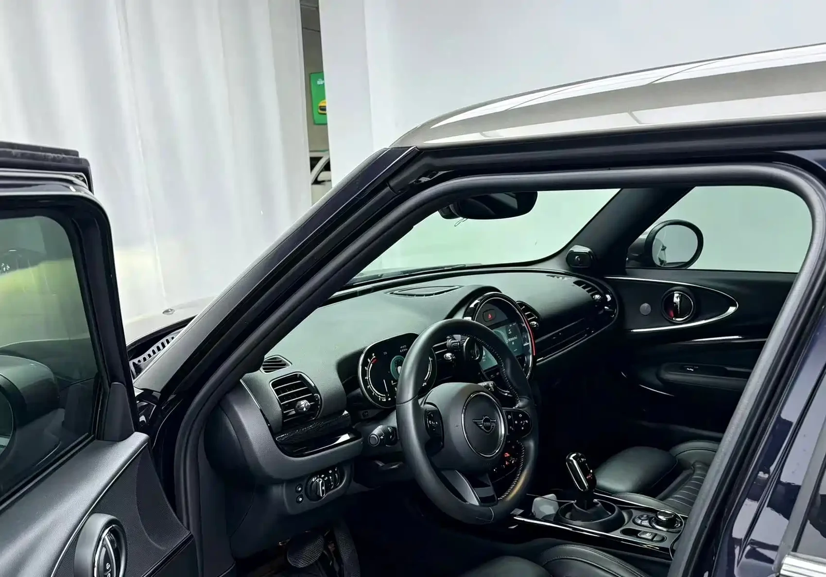 MINI CLUBMAN 2023 2.0T COOPER S Connoisseur — фото 8