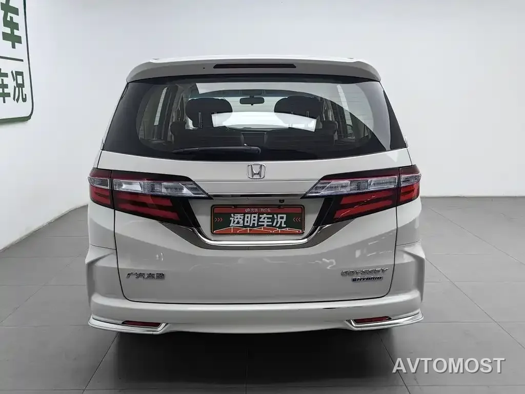 Honda Odyssey 2021 2.0L Sharp Comfort Edition — фото 4