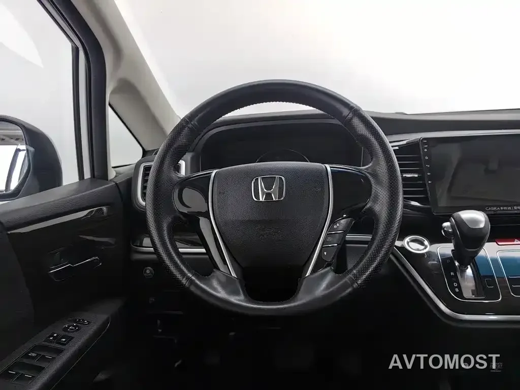 Honda Odyssey 2021 2.0L Sharp Comfort Edition — фото 9