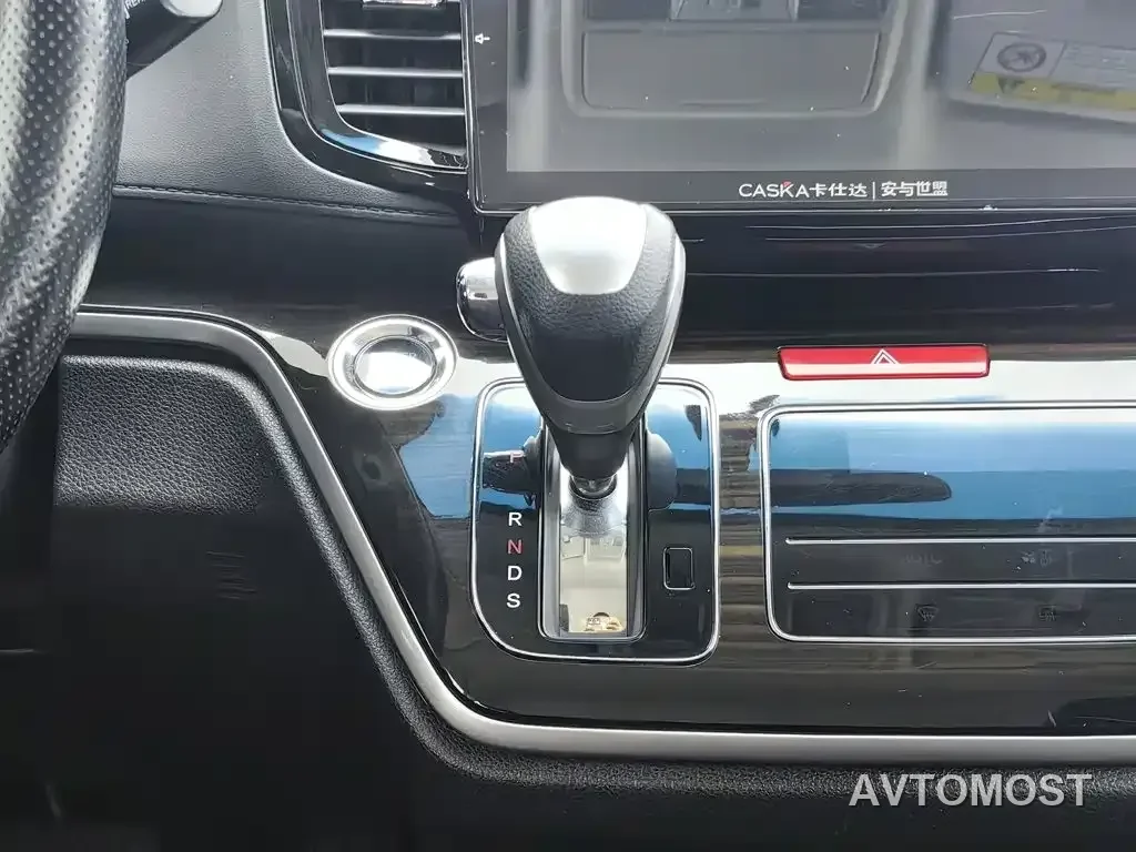 Honda Odyssey 2021 2.0L Sharp Comfort Edition — фото 11