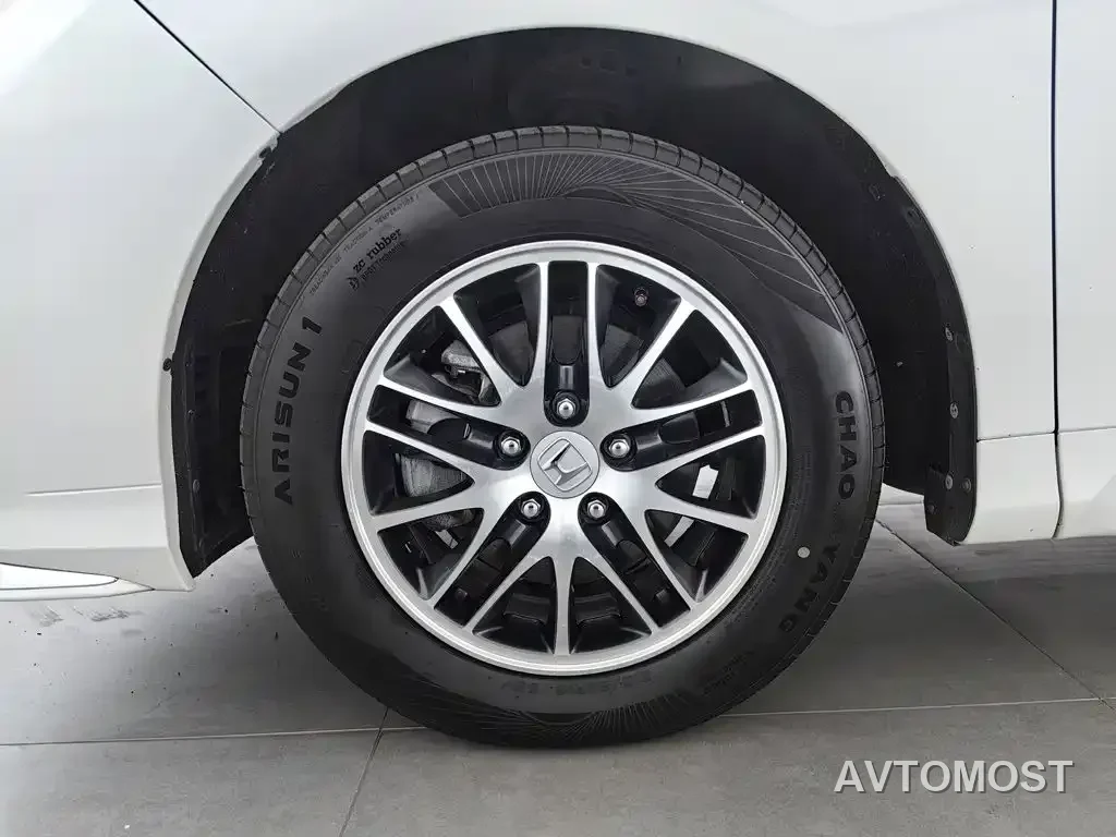 Honda Odyssey 2021 2.0L Sharp Comfort Edition — фото 14