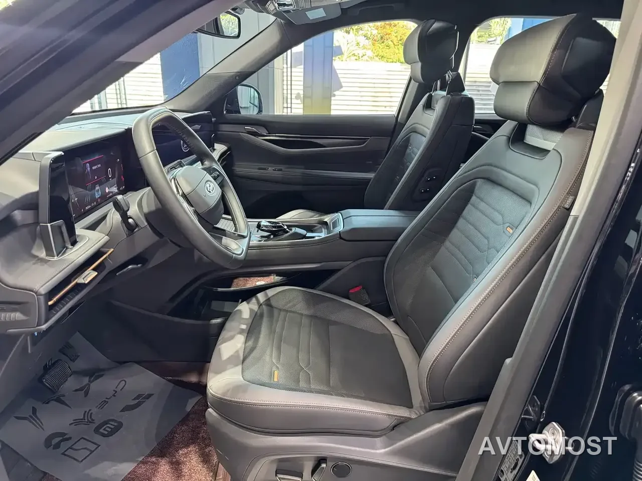 Ford Edge 2023 Edge L 2.0T EcoBoost E Hybrid AWD 7-Seater Premium — фото 4