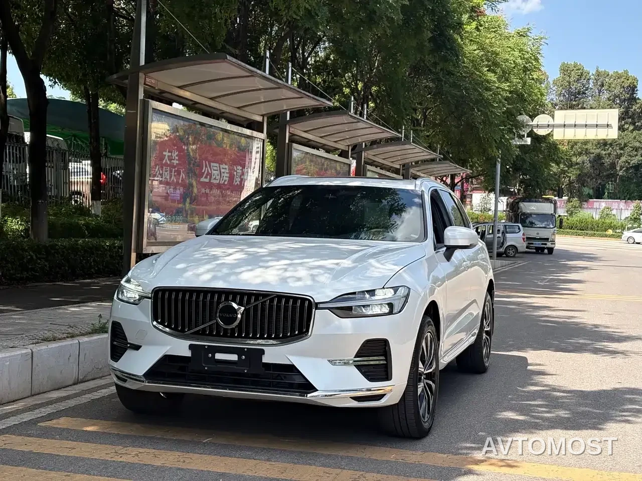 Volvo XC60 2024 B5 AWD Zhiyi Luxury Edition — фото 1