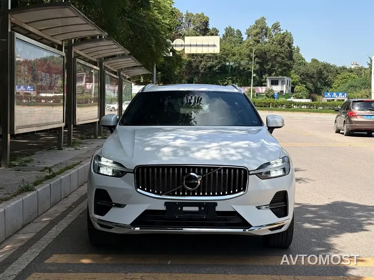 Volvo XC60 2024 B5 AWD Zhiyi Luxury Edition — фото 2