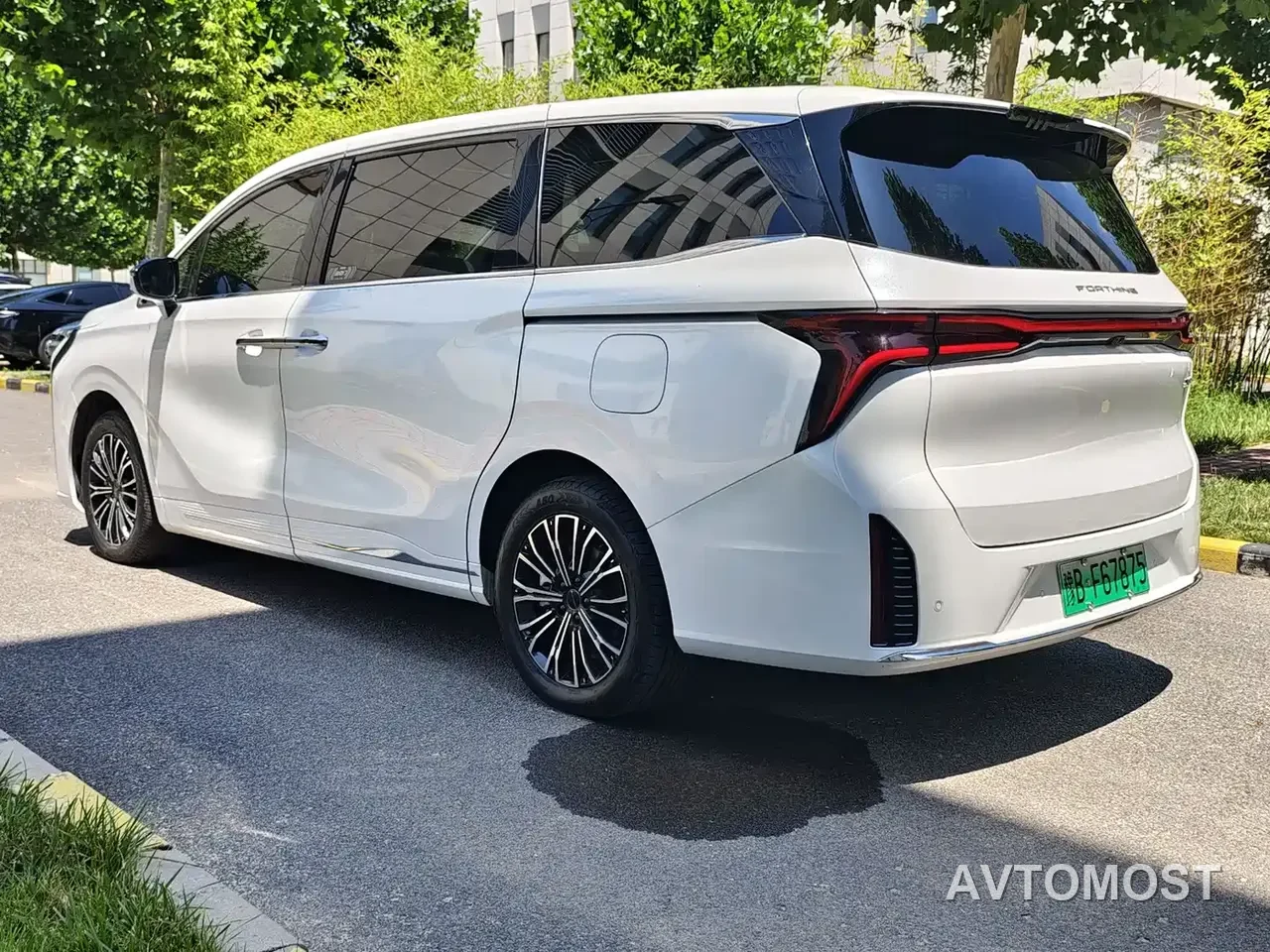 Dongfeng Fengxing Starlight V9 2024 1.5TD 200km Cloud Ladder Series Premium — фото 17