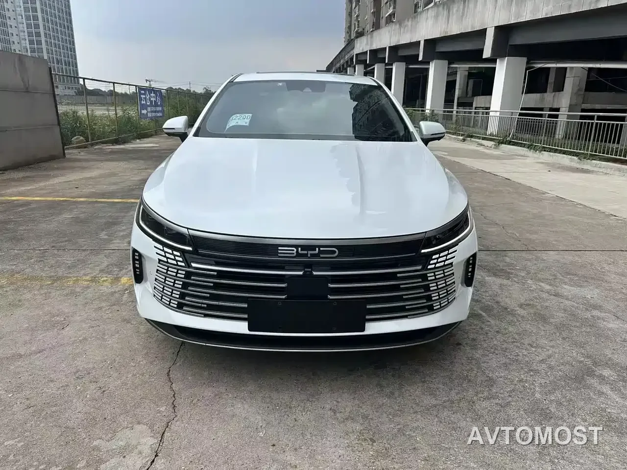 BYD Destroyer 05 2022 DM-i 55KM Premium — фото 2